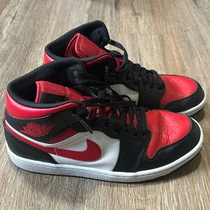 Nike Air Jordan 1 Mid